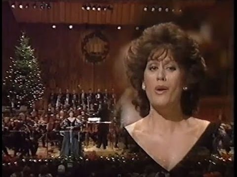 <span>FULL </span>Kiri Te Kanawa ‘At Christmas’ Concert London 1985