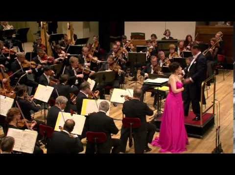 Strauss Gala Dresden 2014 Thielemann Harteros Nylund Goerke